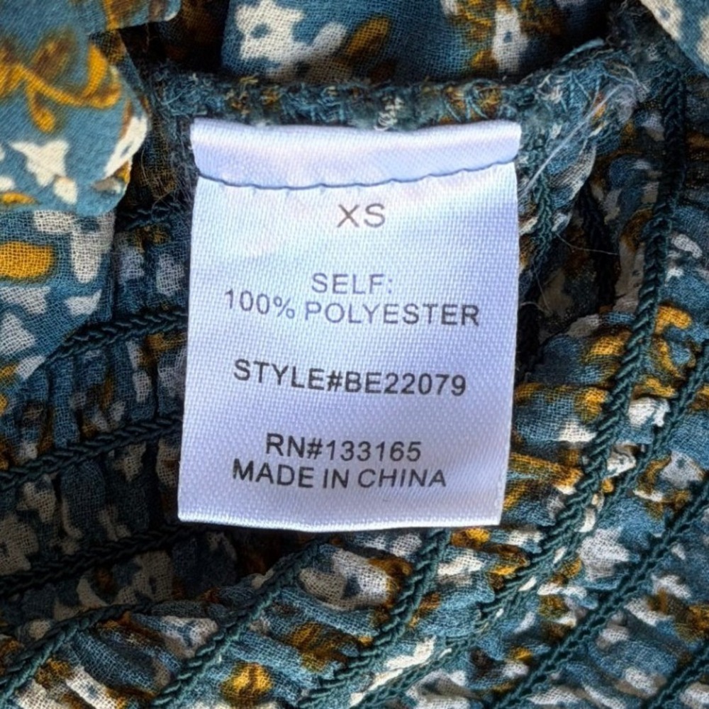 Altar'd State Teal Blue Floral Smocked Back Crop Top Long Sleeve BE22079‎ XS - Picture 3 of 6